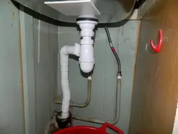 Mətbəxdə Göz Layneri Şəkli
