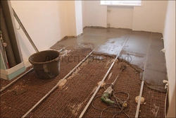 Screed in the kitchen photo