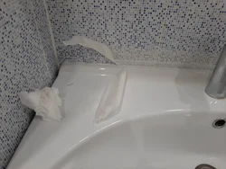 Силикон в ванной фото