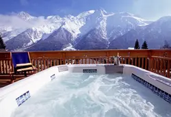 Dağlarda hamam foto