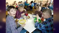 Акси ошхонаи хонаи бачагон