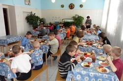 Bolalar uyi oshxonasi fotosurati