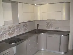 Photo of metallic gloss kitchen