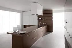 Ас үйдегі күңгірт қоңыр фотосурет