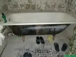 Cast Iron Bathtub Photo