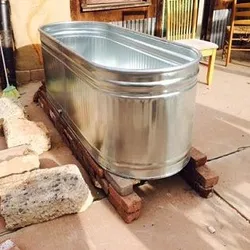 Aluminum bathtub photo