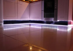 Neon mətbəxin fotoşəkili