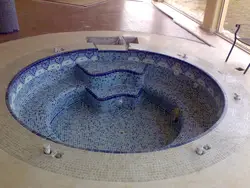 Ванна басейн фота