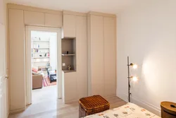 Bedroom design with door in corner