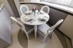 Кухонны стол для маленькай кухні круглы сучаснага дызайну