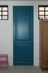 Фото старых дверей квартиры