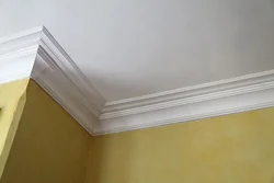 Потолочный плинтус для натяжных потолков фото в квартире