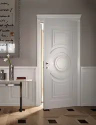 Дарҳои классикӣ дар дохили як квартира