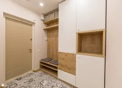 Hallway wardrobe and ottoman design