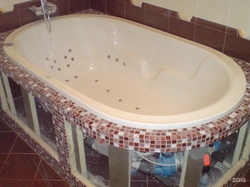 Photo of a bathtub in a semicircle