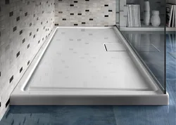 Bathtub with low tray photo