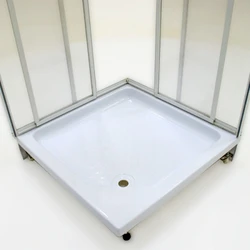 Bathtub with low tray photo