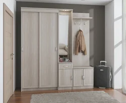 Koridorda ağ kül şəkli