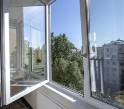 Лоджыя ўсе створкі фота
