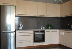 Фото кухни расположение ручек