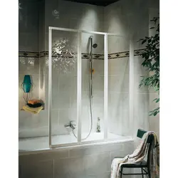 Instead of curtains in the bathroom photo