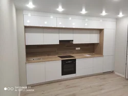 Мезониндері Бар Ақ Ас Үй Фотосуреті