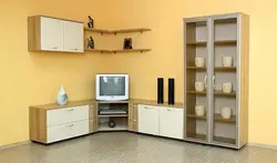 Künc kabinet fotoşəkili olan qonaq otağı