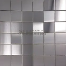 Металічная плітка ў ваннай фота