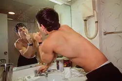 Маркі марк фота ў ваннай
