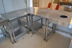 Металічны стол для кухні фота