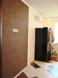 Двери на кухню обоями фото