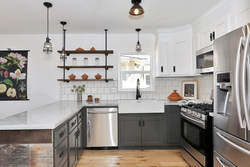 Kitchen photo shelves up to the ceiling