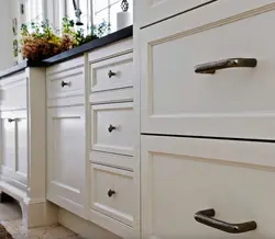 White kitchen what kind of handles photo