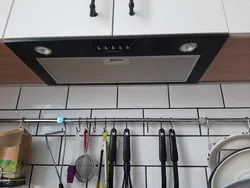 Mətbəxdə maunfeld başlıq şəkli