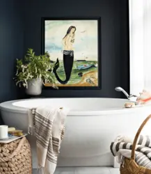 What photo to hang in the bathroom