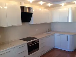 Фото светлых кухонь из пленки