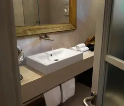 Vanna Otağında Uzun Lavabo Fotoşəkili