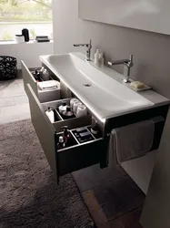 Hammomdagi Uzun Lavabo Fotosurati