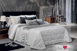 Bedspreads for a gray bedroom photo