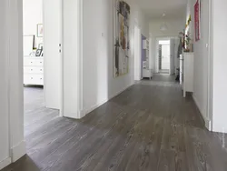 Koridordakı Pvc Plitələr Fotoşəkili