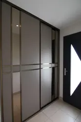 Гардероб дар долон шиша акс