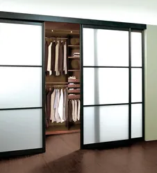 Wardrobe doors photo with pattern