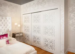 Wardrobe doors photo with pattern