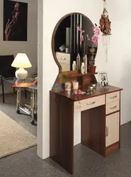Photo of a dressing table in the hallway
