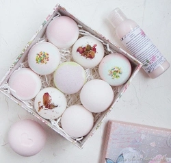 Bath Bomb Sets Photo