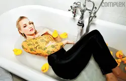 Фота ў ванне з лімонамі
