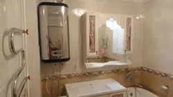 Su qızdırıcısının necə yerləşdirildiyi vanna otağının fotoşəkili