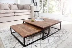 Yashash xonasidagi stol loft fotosurati