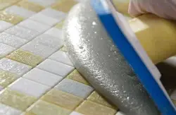 Grout эпокси дар акс ҳаммом