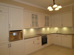 White kitchen with cornice photo
